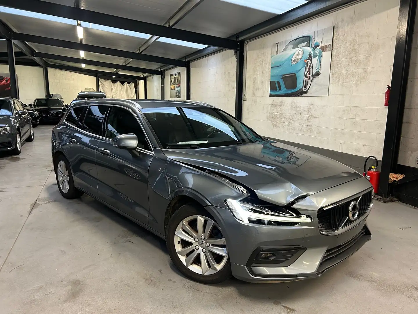Volvo V60 V60 2.0 D3 Gris - 1
