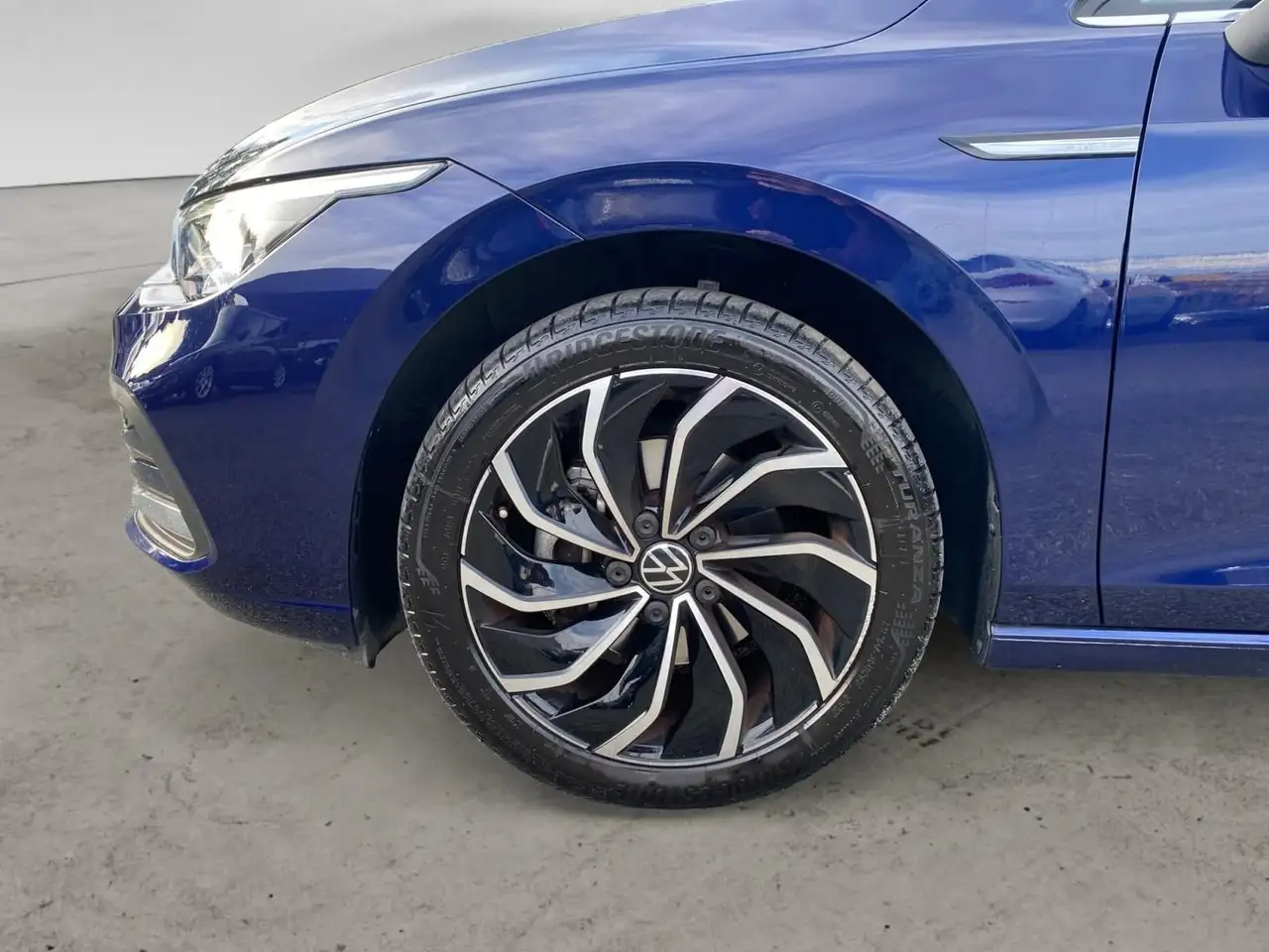 Volkswagen Golf 1.5 eTSI EVO ACT Style DSG 9