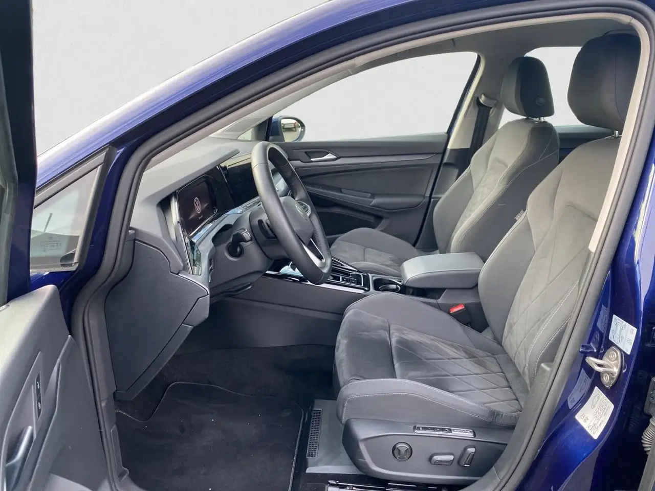 Volkswagen Golf 1.5 eTSI EVO ACT Style DSG 13