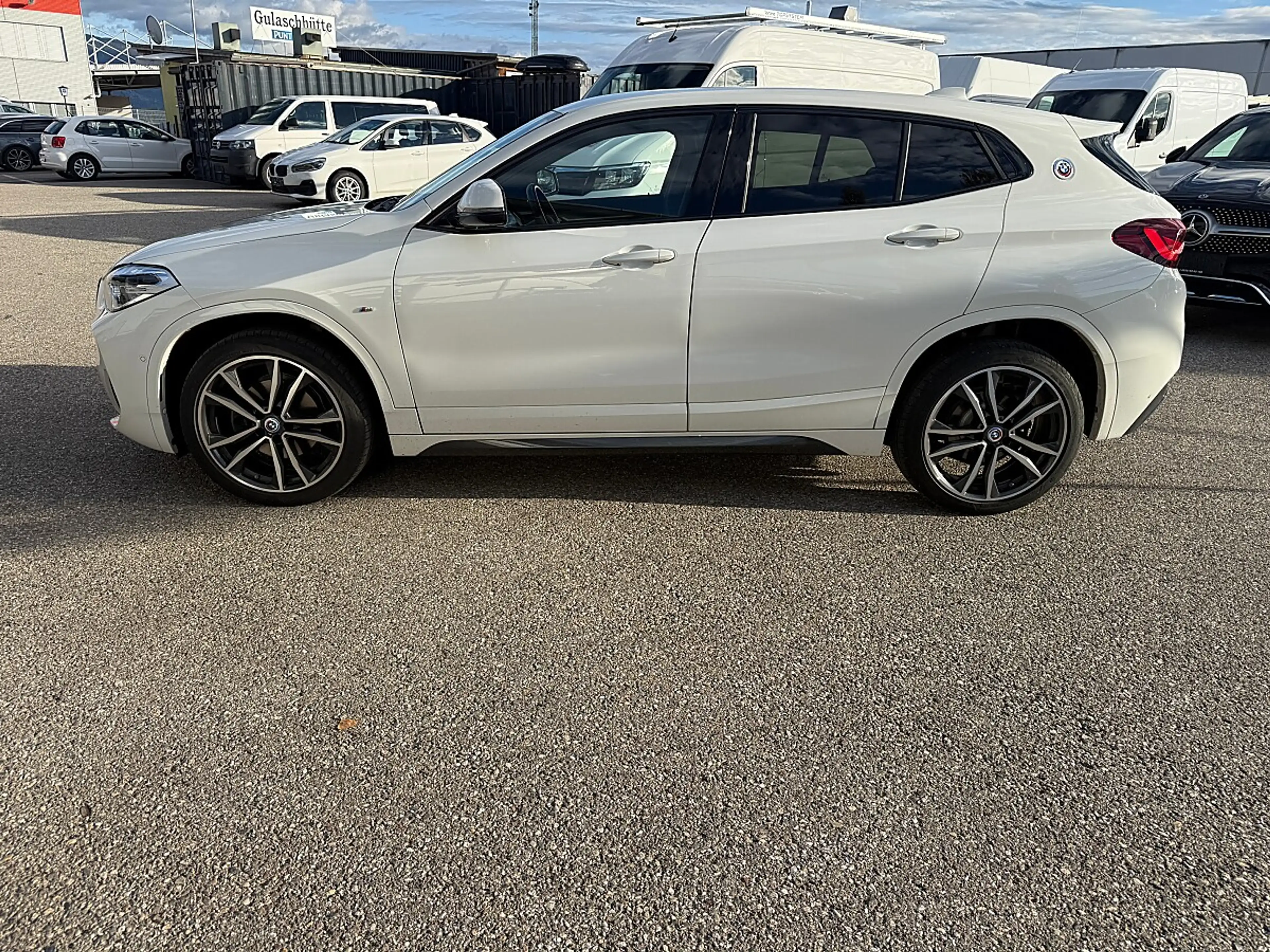 BMW X2 xDrive18d — photo 8