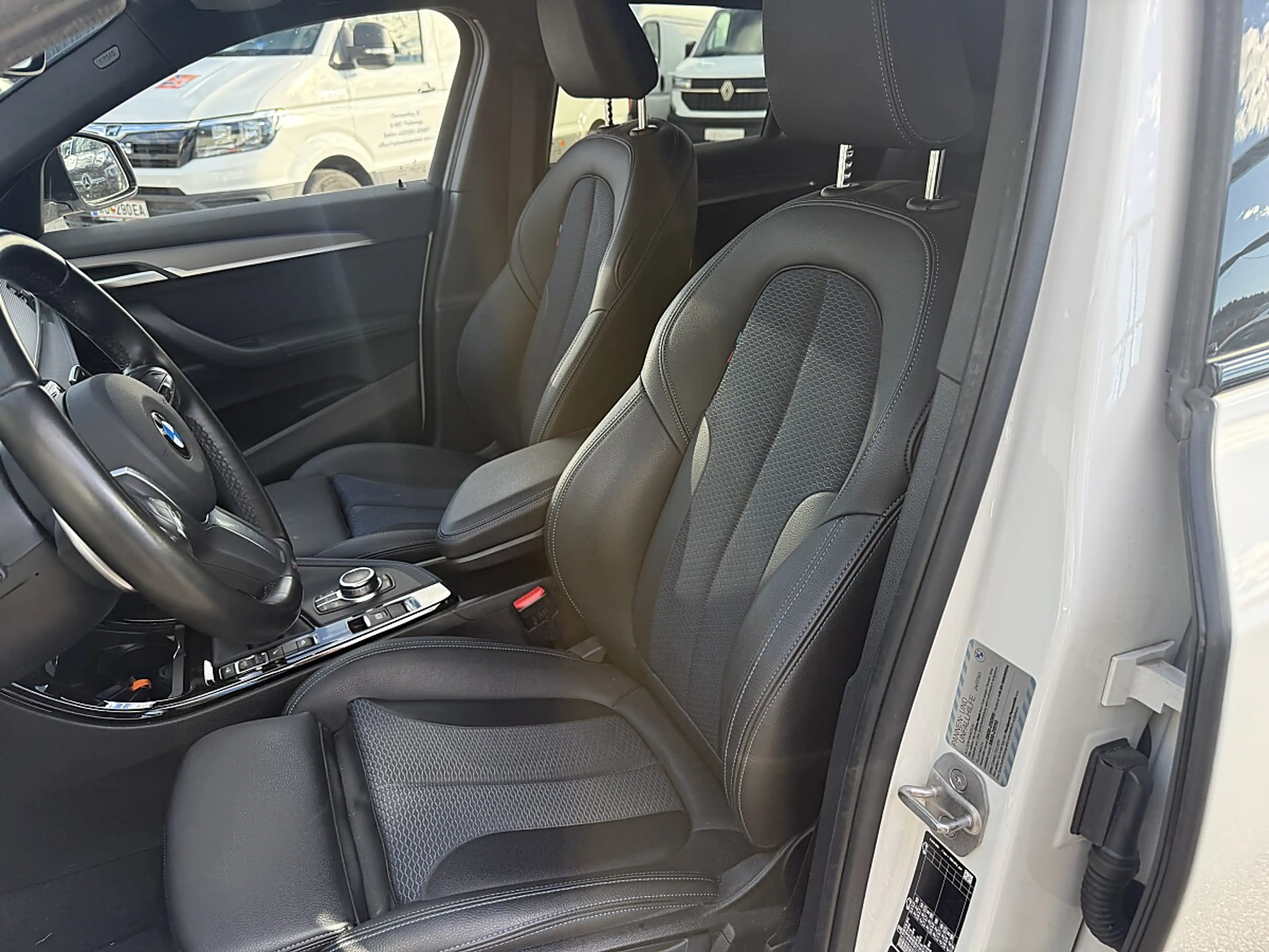 BMW X2 xDrive18d — photo 10