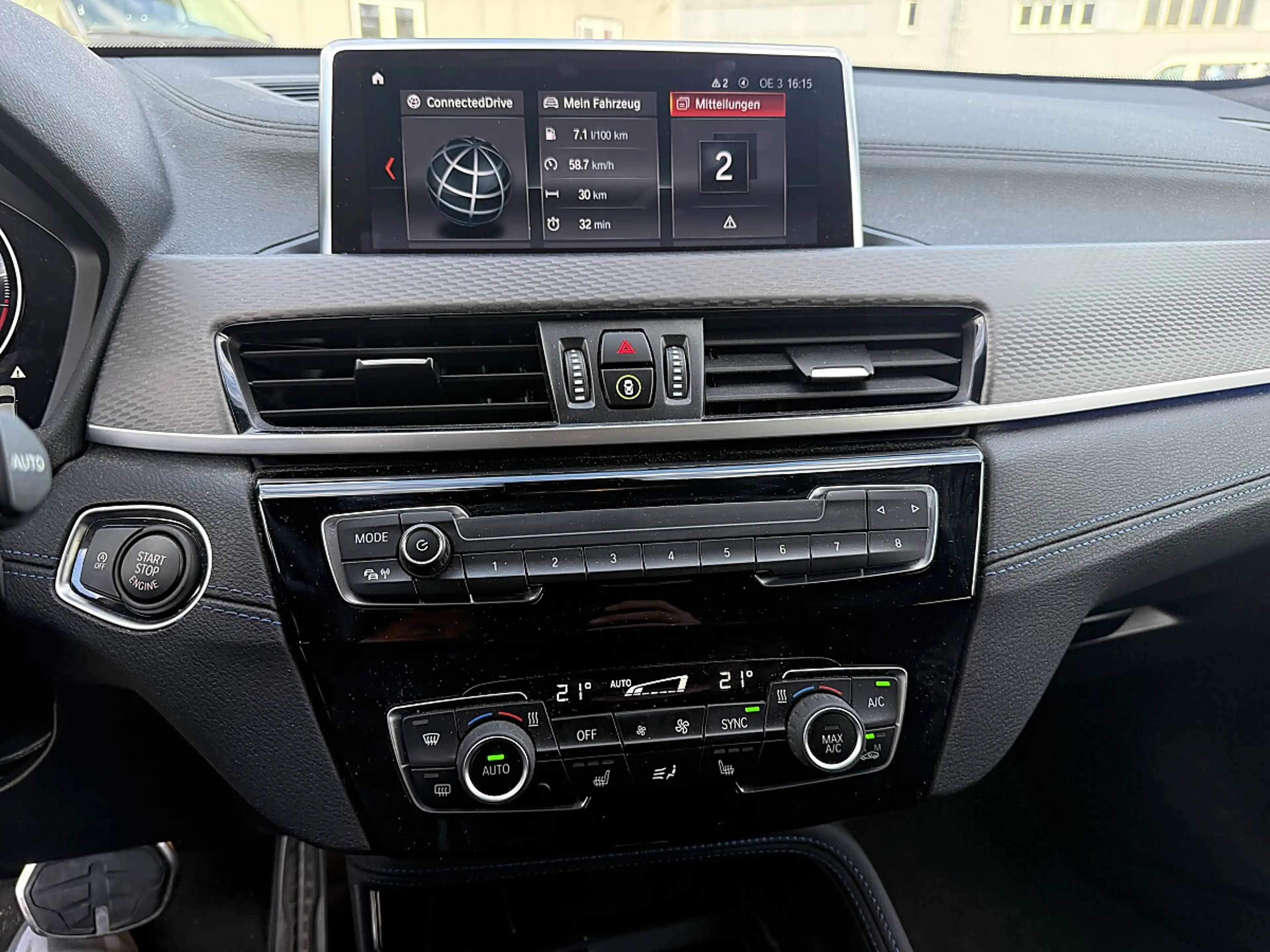 BMW X2 xDrive18d — photo 11