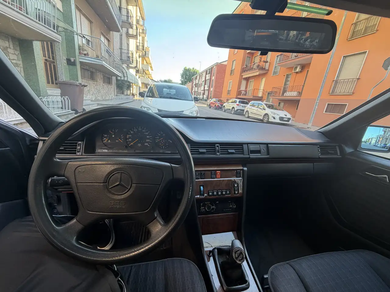 Mercedes-Benz 200 Avantgared, foto 3