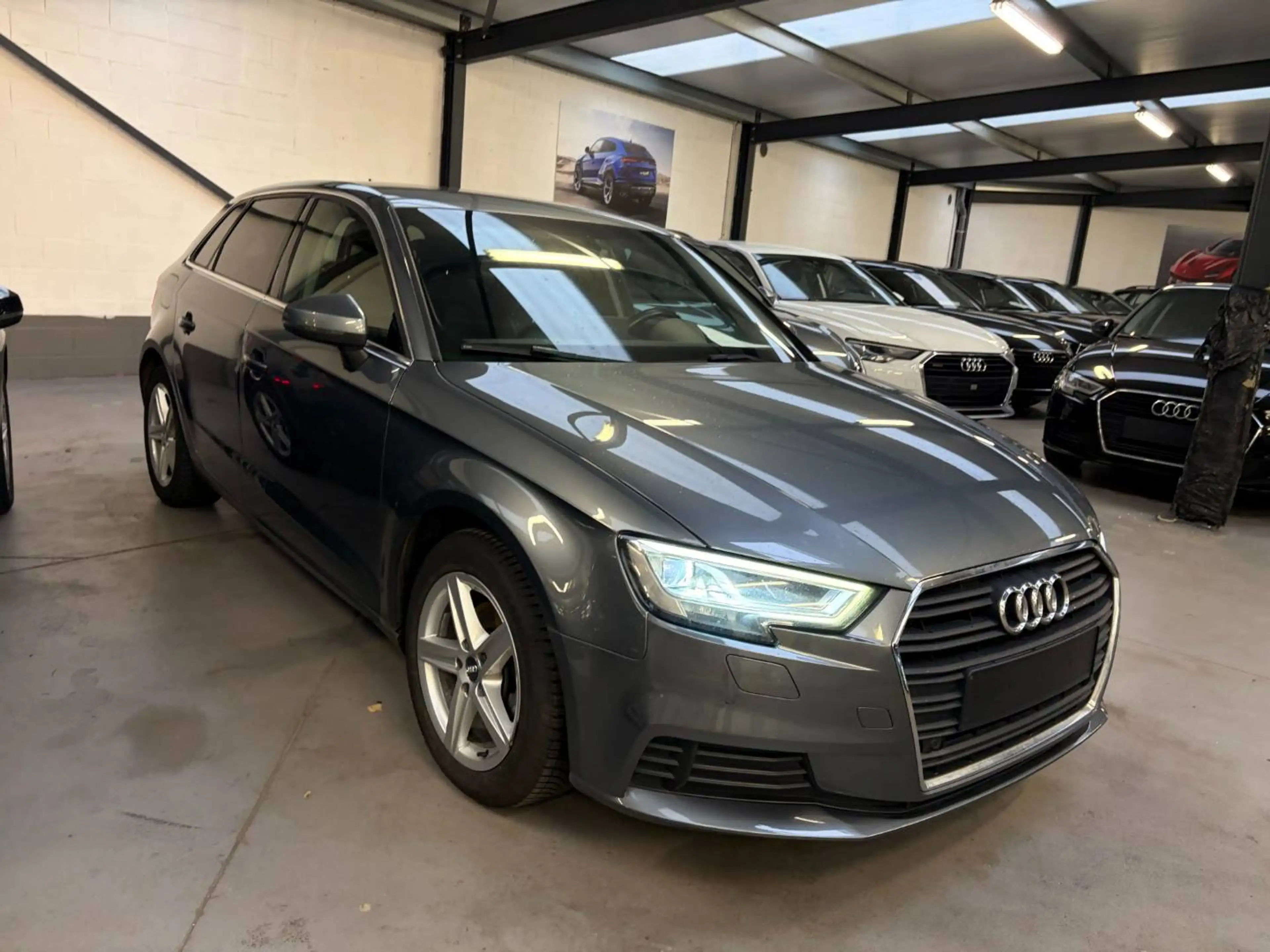 Audi A3 A3 Sportback CNG 30 TFSI g-tron Design S tronic (EU6d-T.) — photo 3