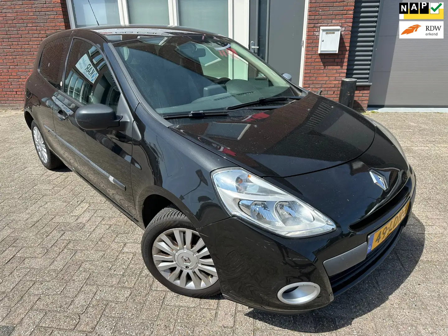 Renault Clio 1.2 Special Line / Navi / Airco / 5DRS / NAP Noir - 1