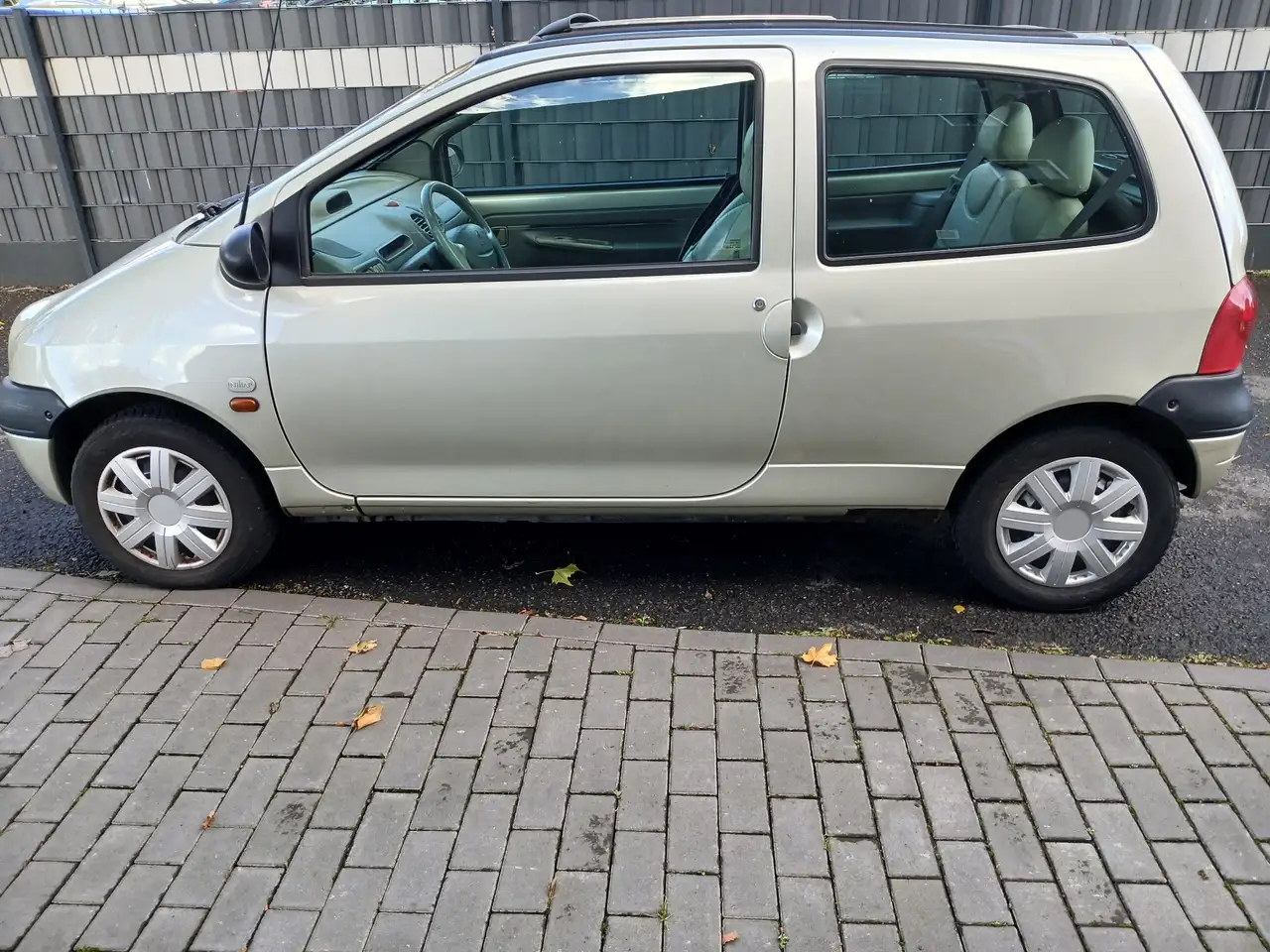 Renault Twingo 1.2 Aut Initiale Leder 119tkm Tüv/Au neu, foto 2