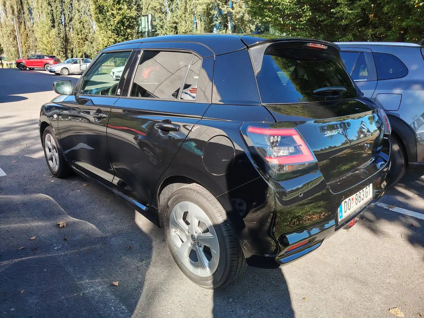 Suzuki Swift 1,2 Hybrid shine Schwarz - 2