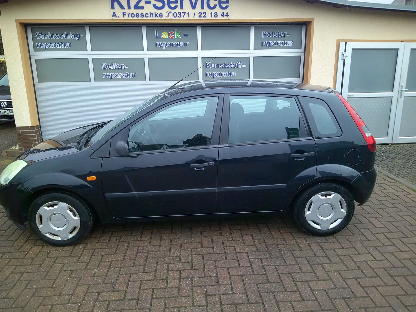 Ford Fiesta Viva X   TÜV Neu  Klimaanlage Schwarz - 1