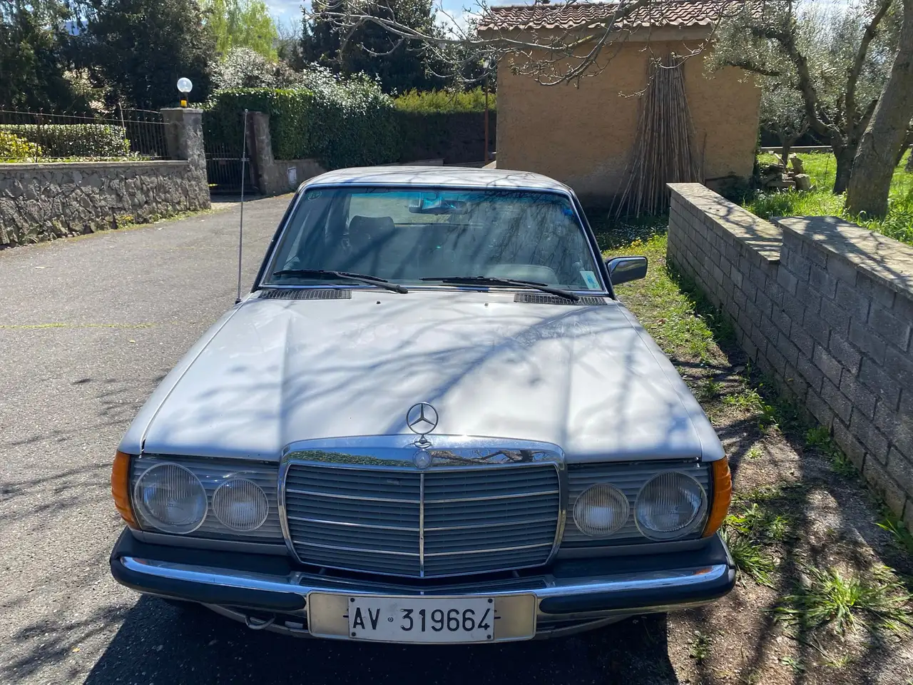 Mercedes-Benz 300 Berlina, foto 1