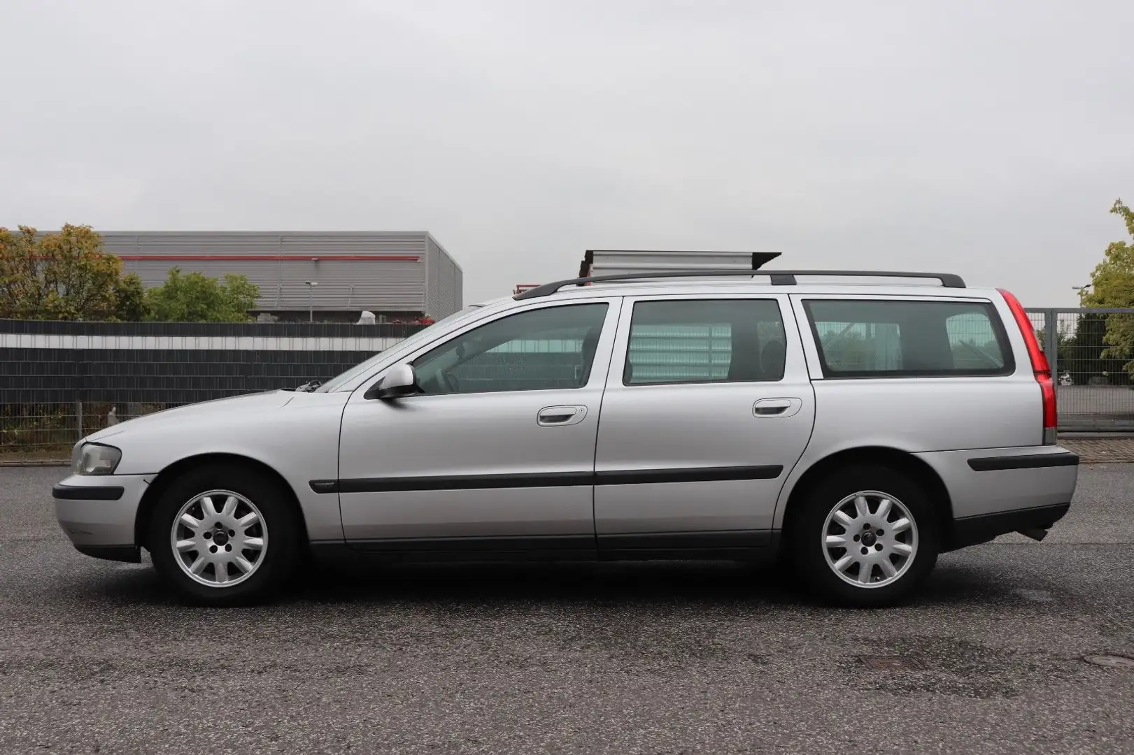 Volvo V70 2.4 Silber - 2