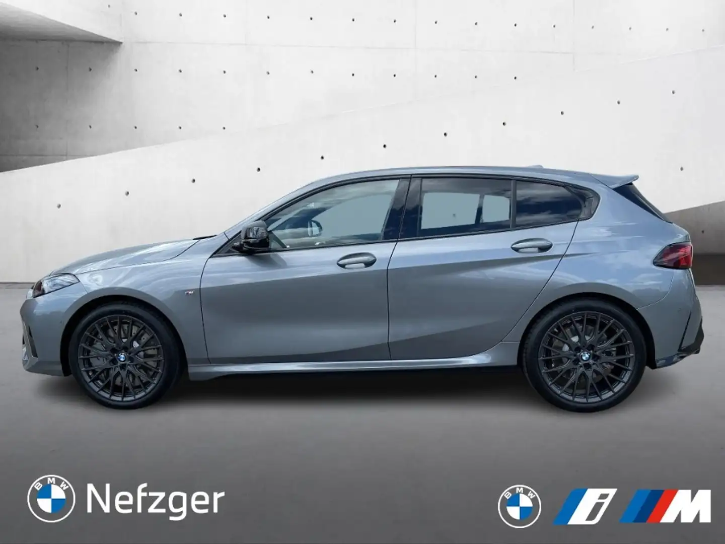 BMW 135 xDrive Park-Assistent HUD Panorama Lenkradhzg Grey - 2