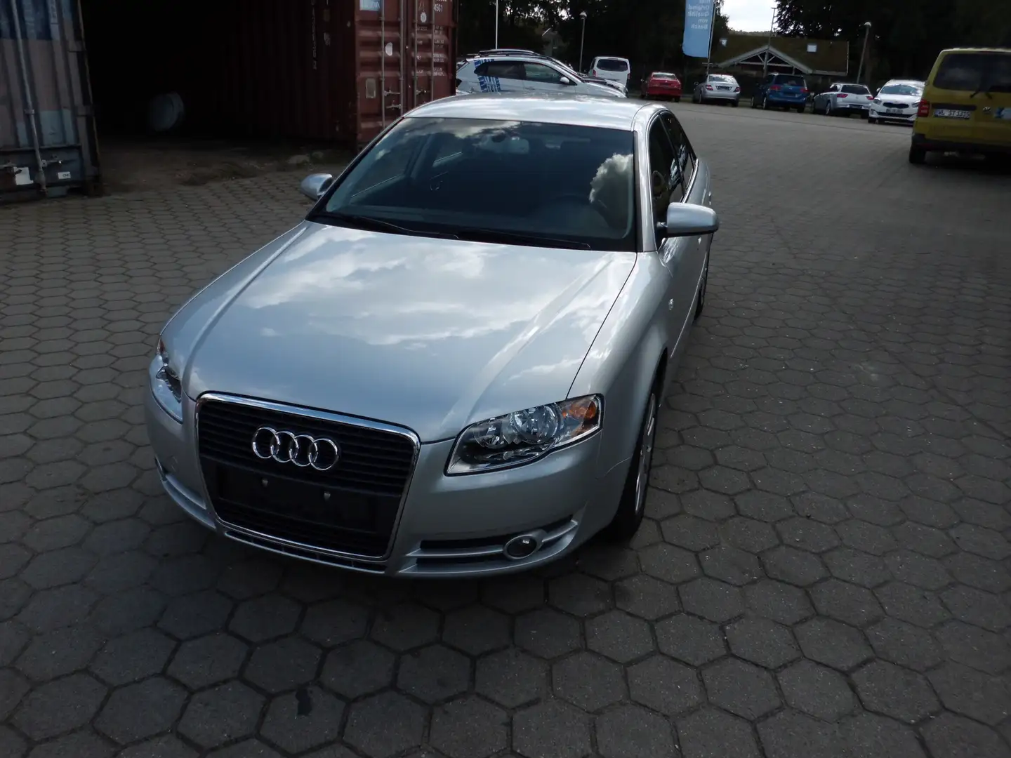 Audi A4 2.0 Silber - 2