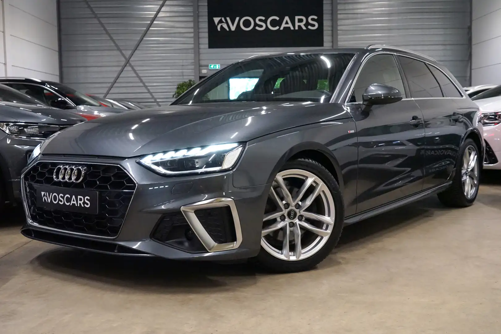 Audi A4 Avant 40 TFSI S-Line * Trekhaak - Virtual - B&O - Gris - 1
