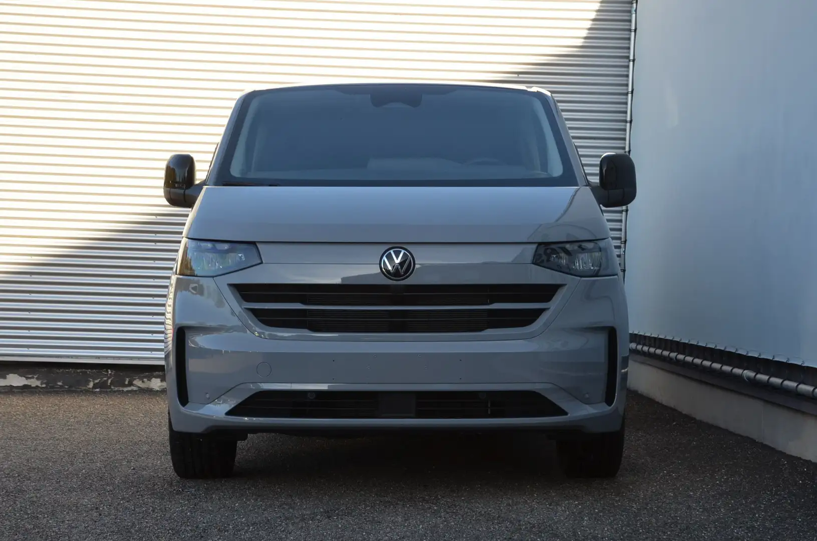 Volkswagen T7 Transporter - Dubbelcabine- EDITION- DSG- Nieuw- 47900+BTW Gris - 2