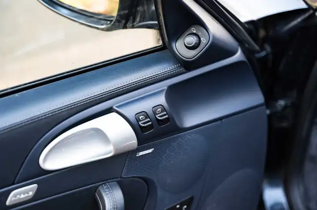 Porsche 911 view 13