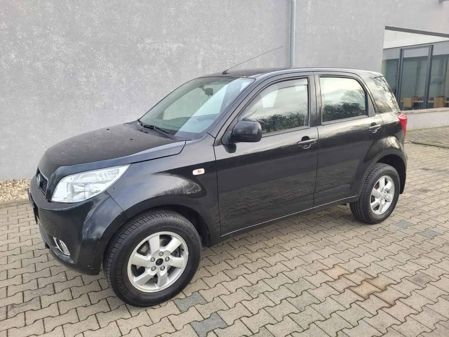 Daihatsu Terios 1.5 Top Automatik 4x4 Nur 113 Tkm-1 Hd.AHK-Leder Schwarz - 2