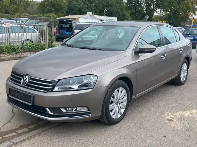 Volkswagen Passat Comfortline Automa./Sitzheizung/Klima/Parksensoren