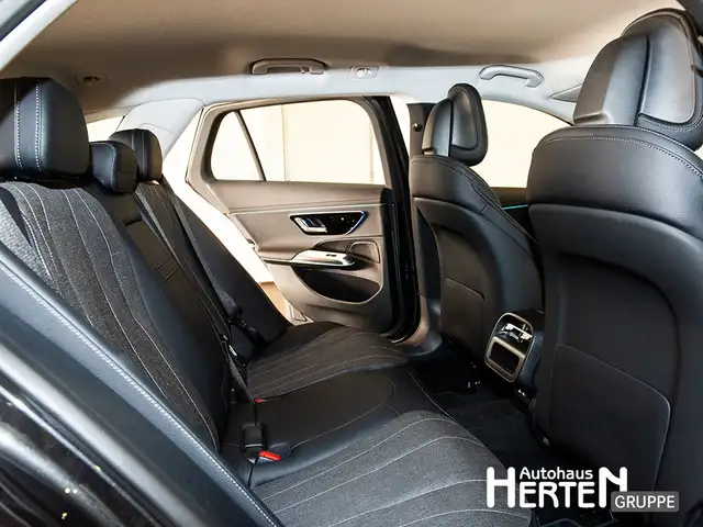 Mercedes-Benz E-Class view 17