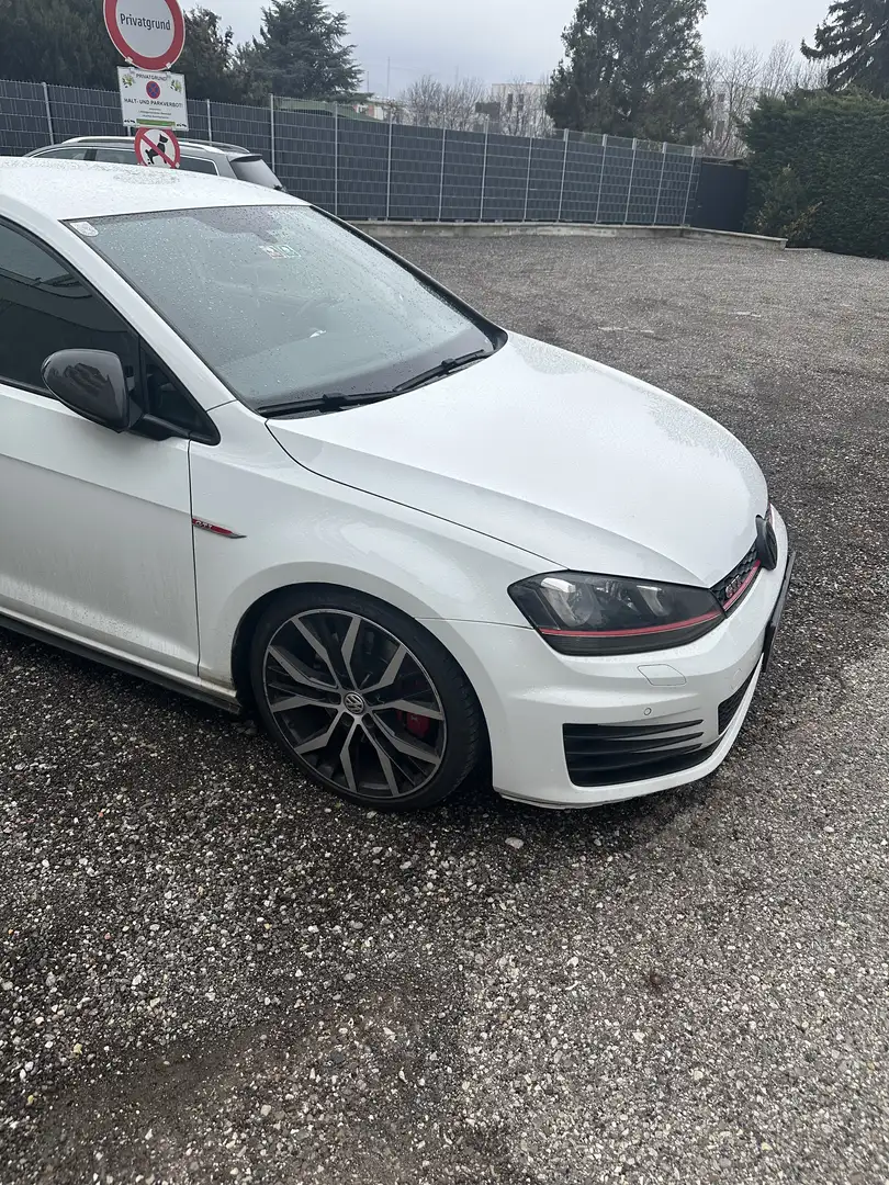 Volkswagen Golf GTI 2,0 TSI Performance - 1