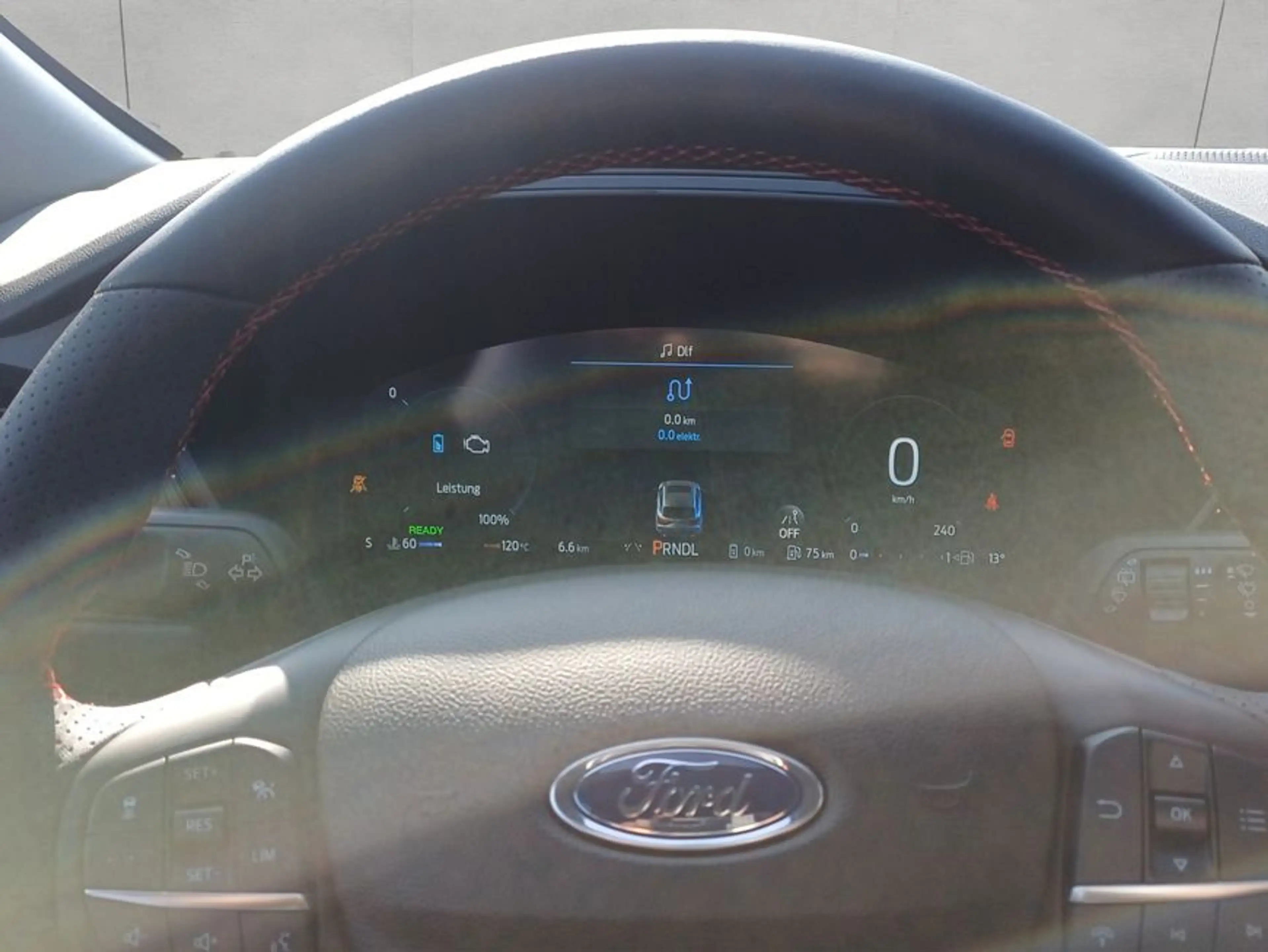 Ford Kuga ST-LINE X 2.5 Duratec PHEV 112 kW, 5-türig — photo 13