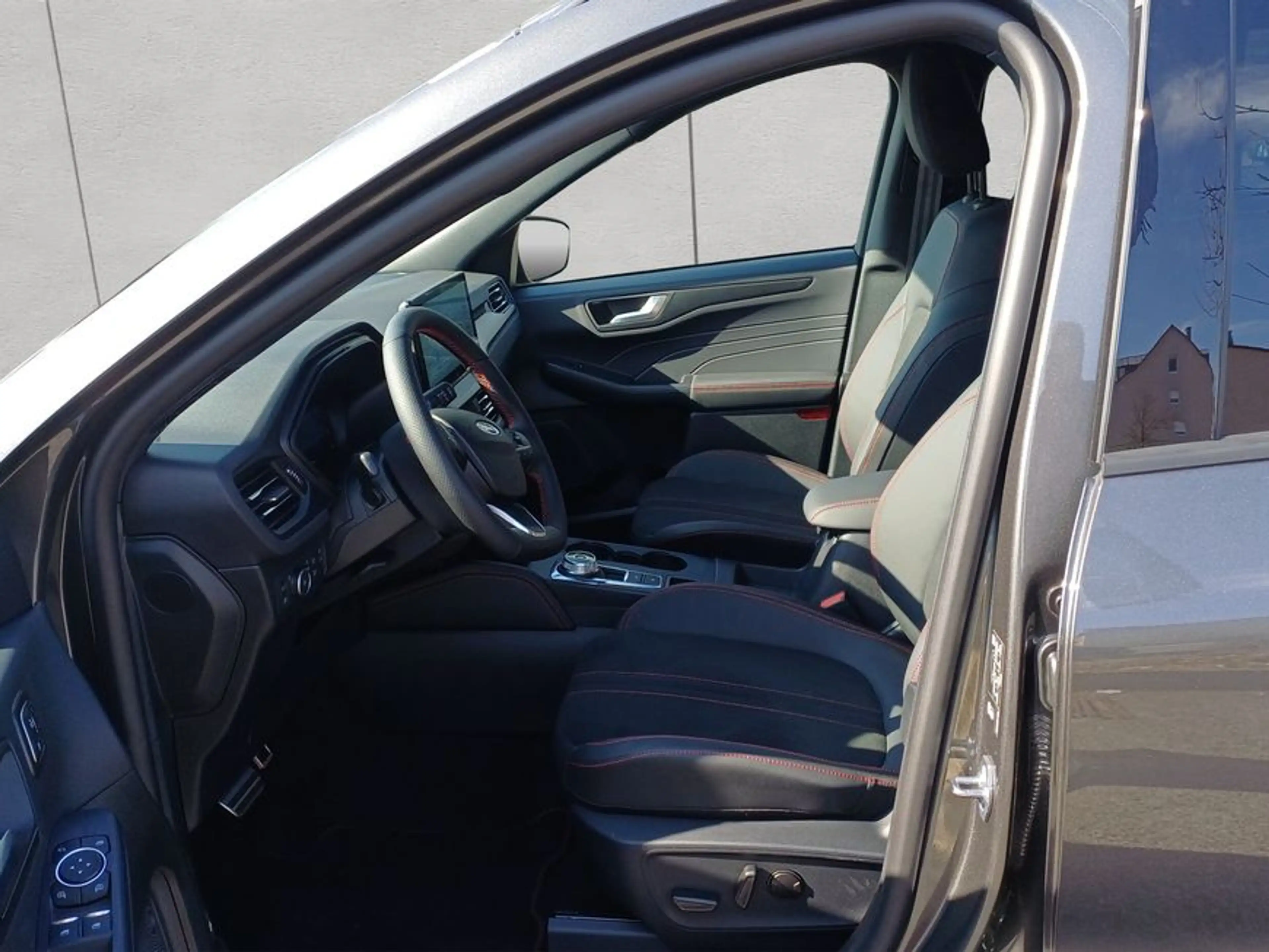 Ford Kuga ST-LINE X 2.5 Duratec PHEV 112 kW, 5-türig — photo 11