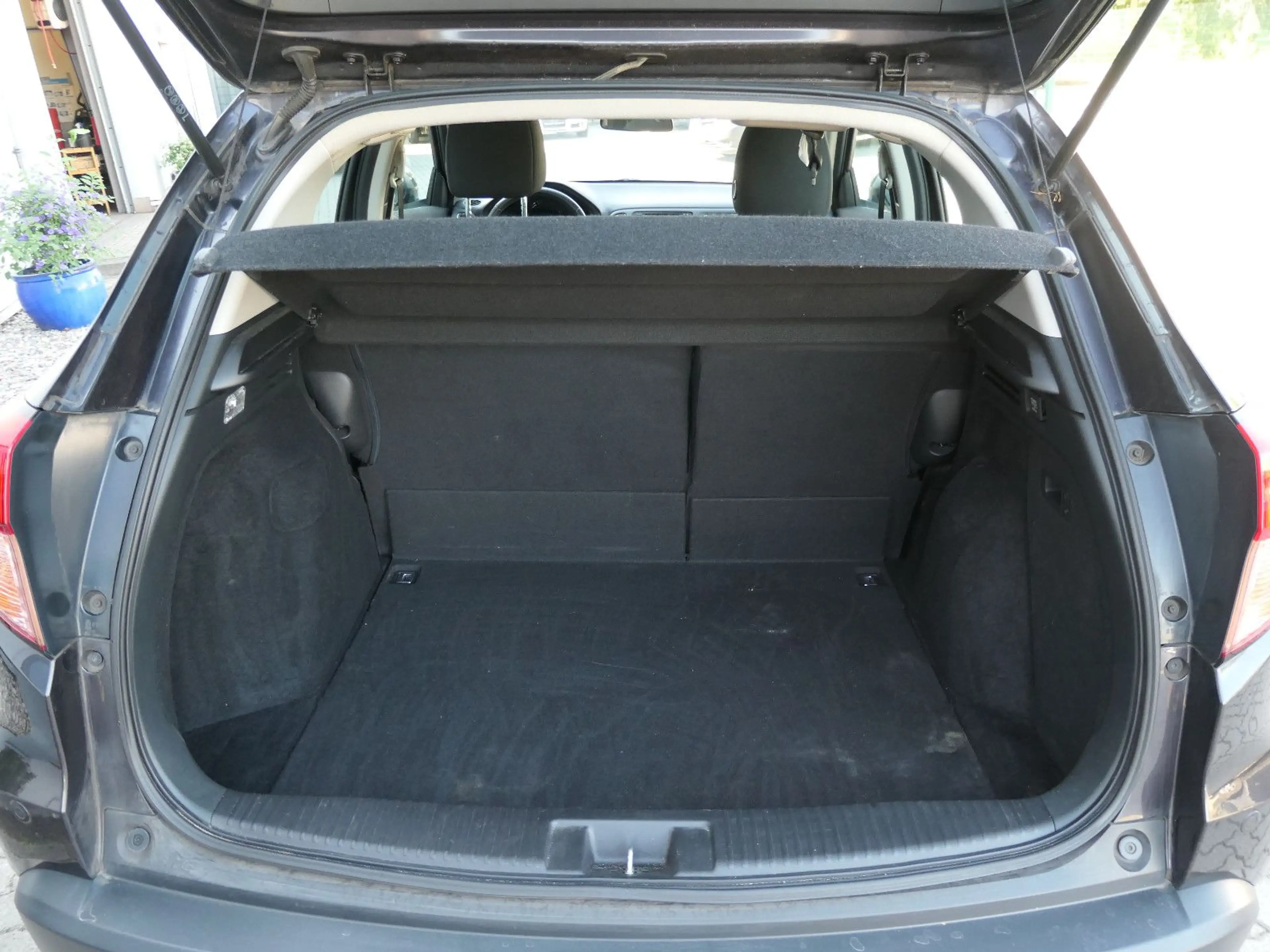 Honda HR-V Elegance // 2.Hd., PDC, Sitzh., Temp., Navi — photo 10