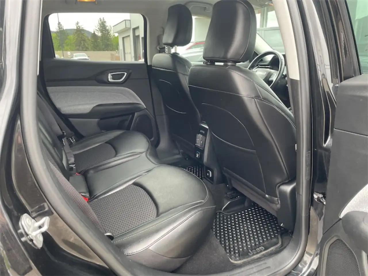 Jeep Compass снимка Jeep Compass