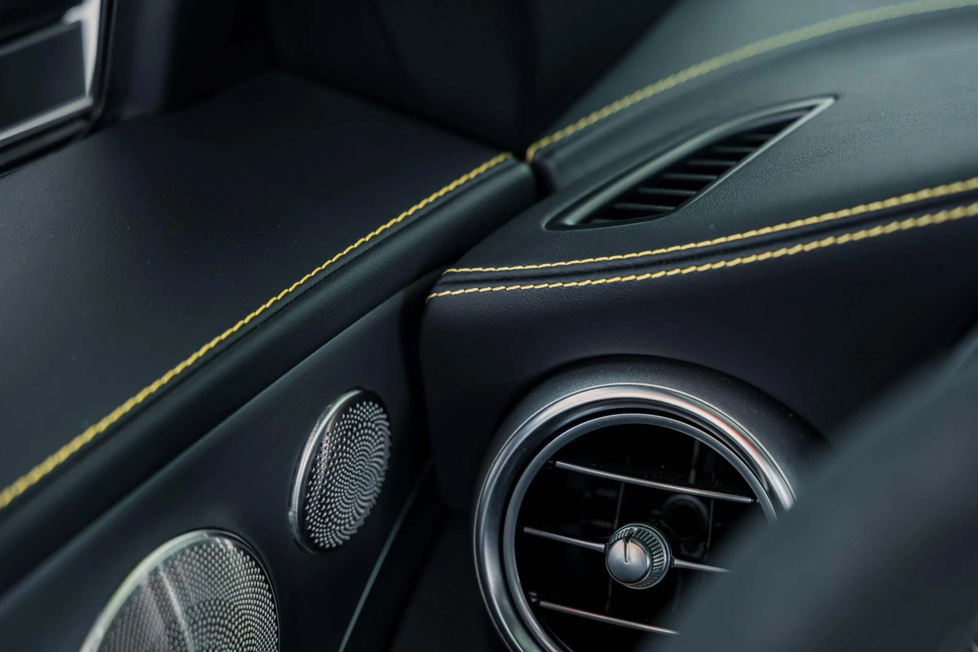 Mercedes-Benz C 63 AMG Cabrio S Final Edition l Track Package l Carbon Ex — photo 40