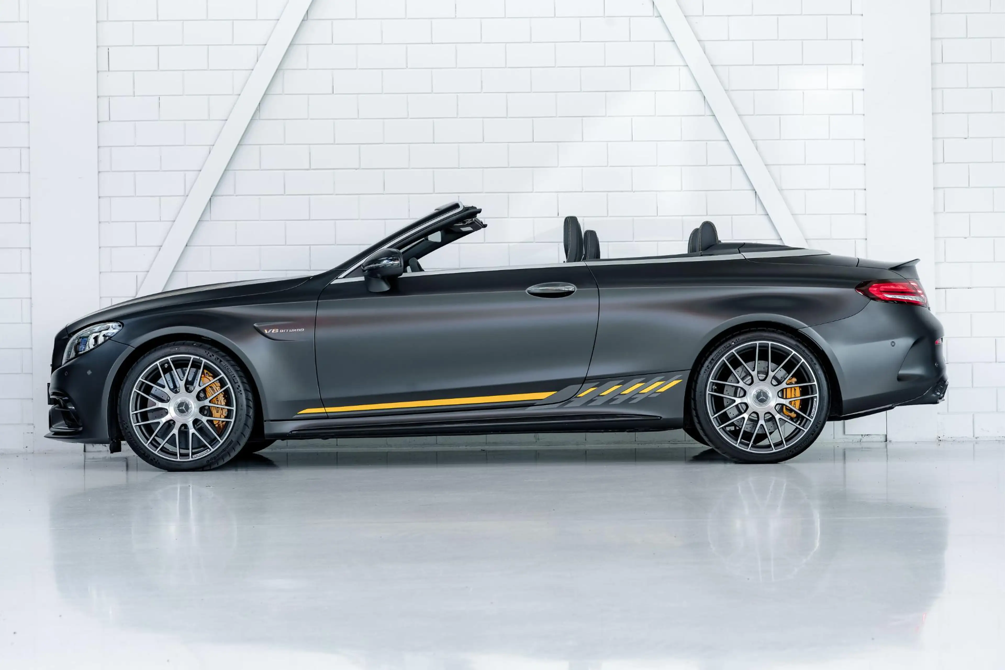 Mercedes-Benz C 63 AMG Cabrio S Final Edition l Track Package l Carbon Ex — photo 3