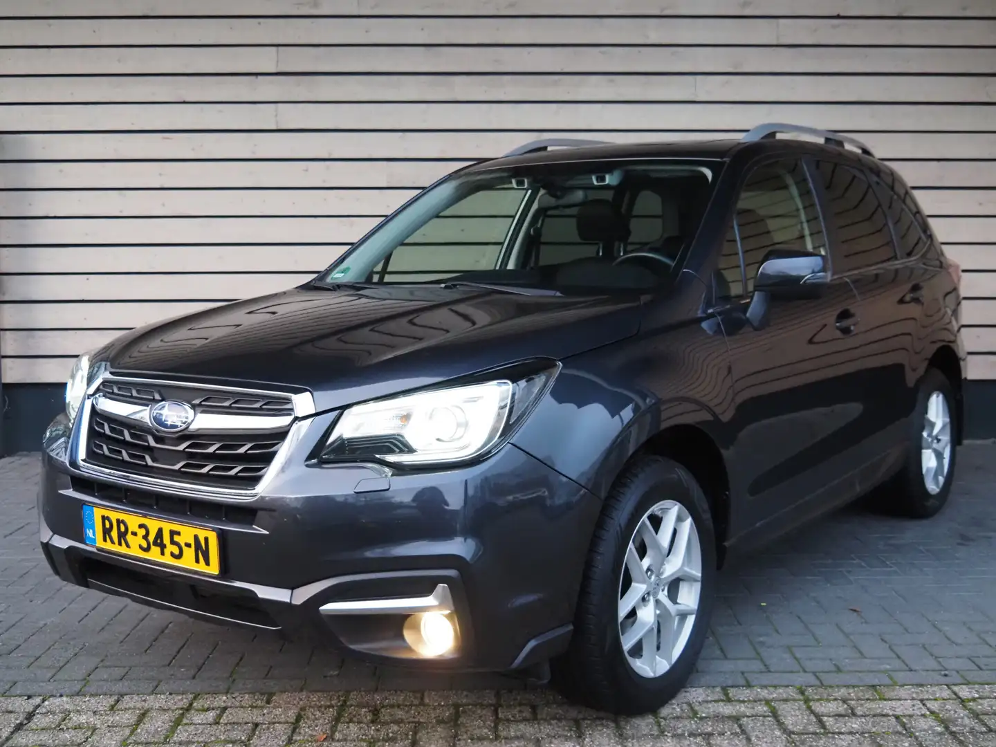 Subaru Forester 2.0 Premium - Trekhaak - Dealer onderhouden - Trek Gris - 2