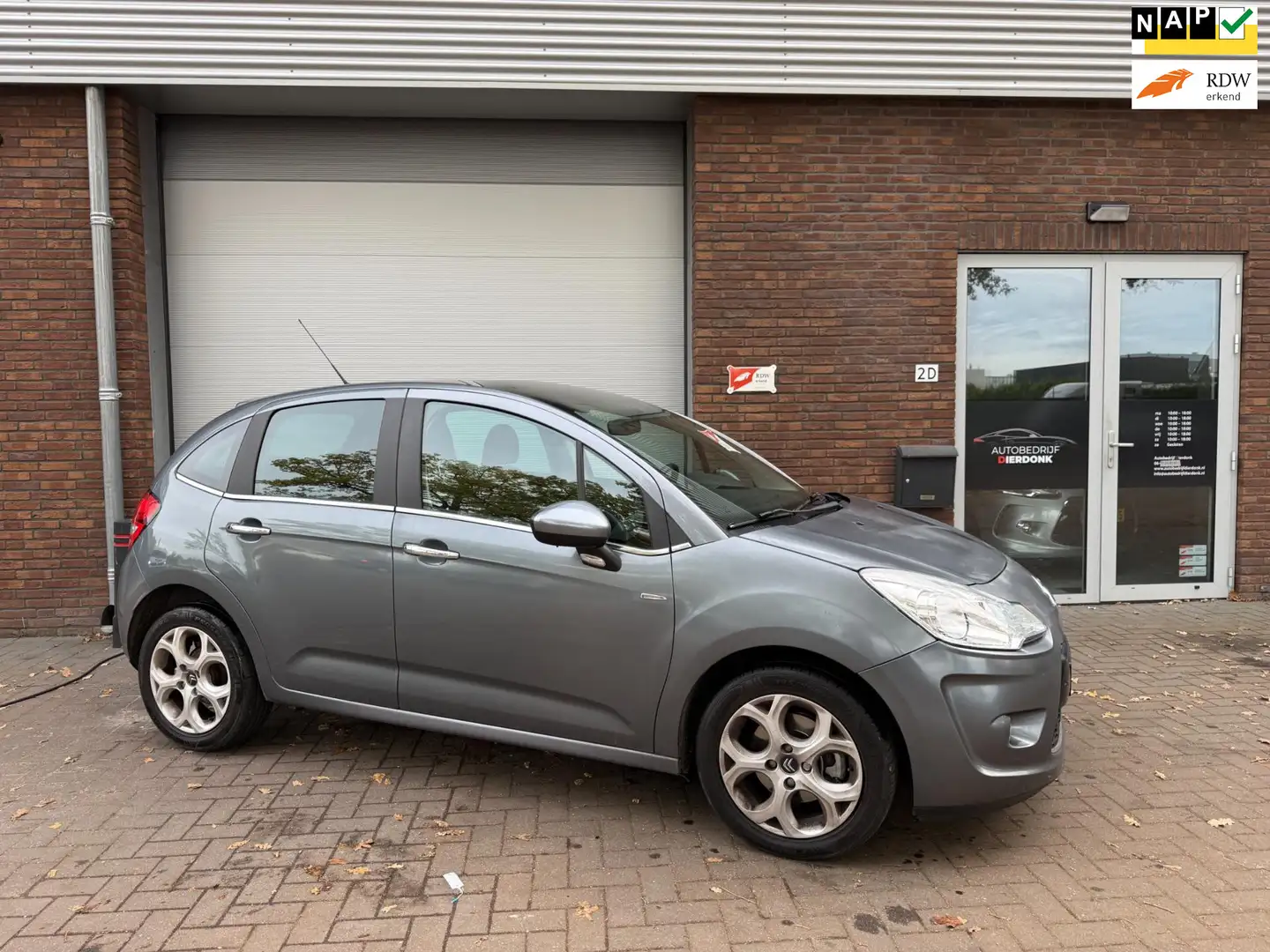 Citroen C3 1.6 VTi Exclusive|AUTOMAAT|PANO|NIEUWE APK Grijs - 1