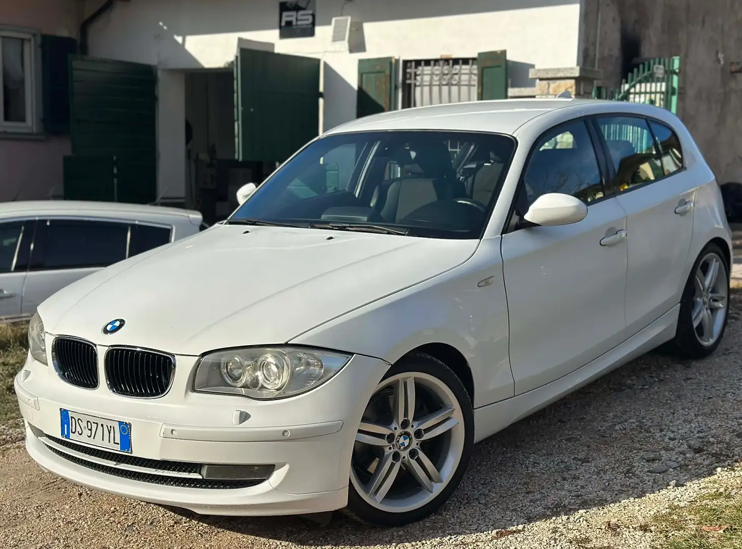 BMW 120 120i cat 5 porte Futura Bianco - 1
