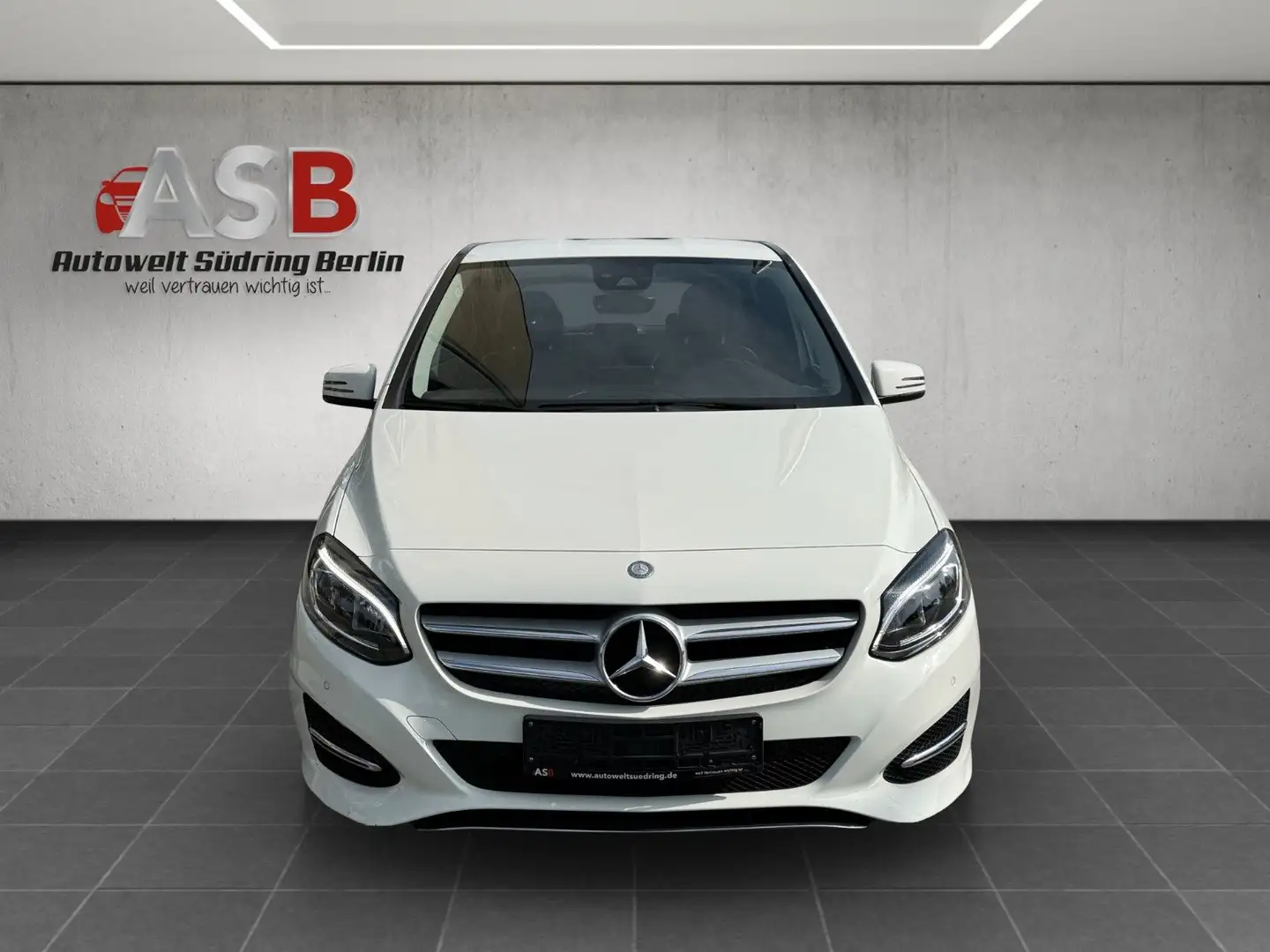 Mercedes-Benz B 180 Automatik*Leder*LED*Navi*2.Hand Weiß - 2