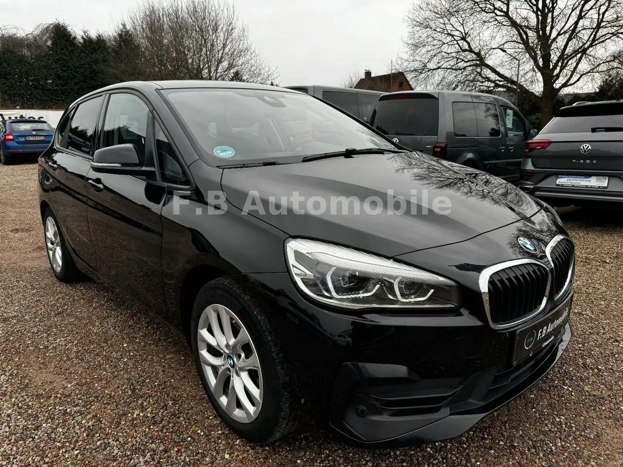 BMW 225
