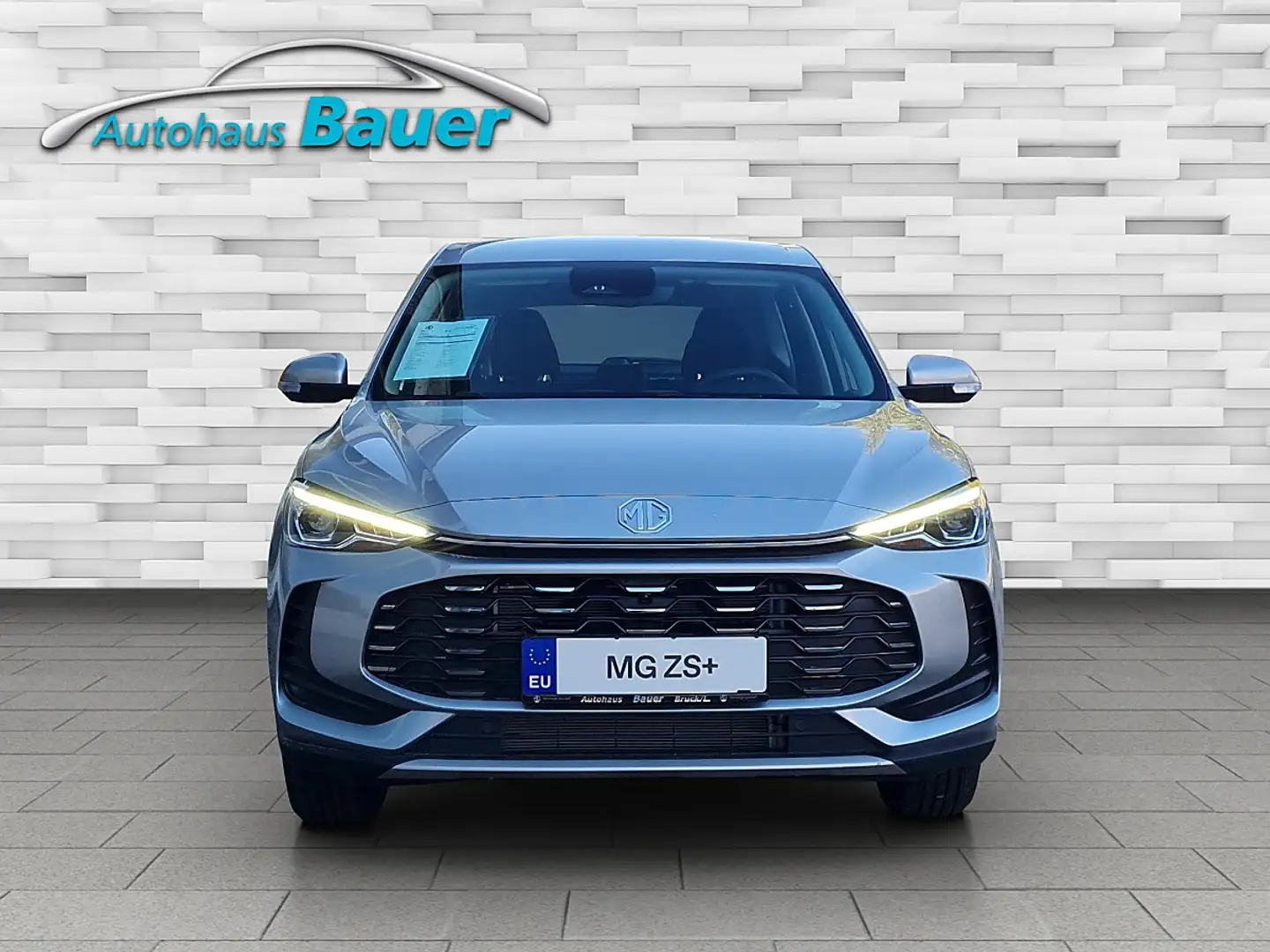 MG ZS + 1.5 Select Silber - 2