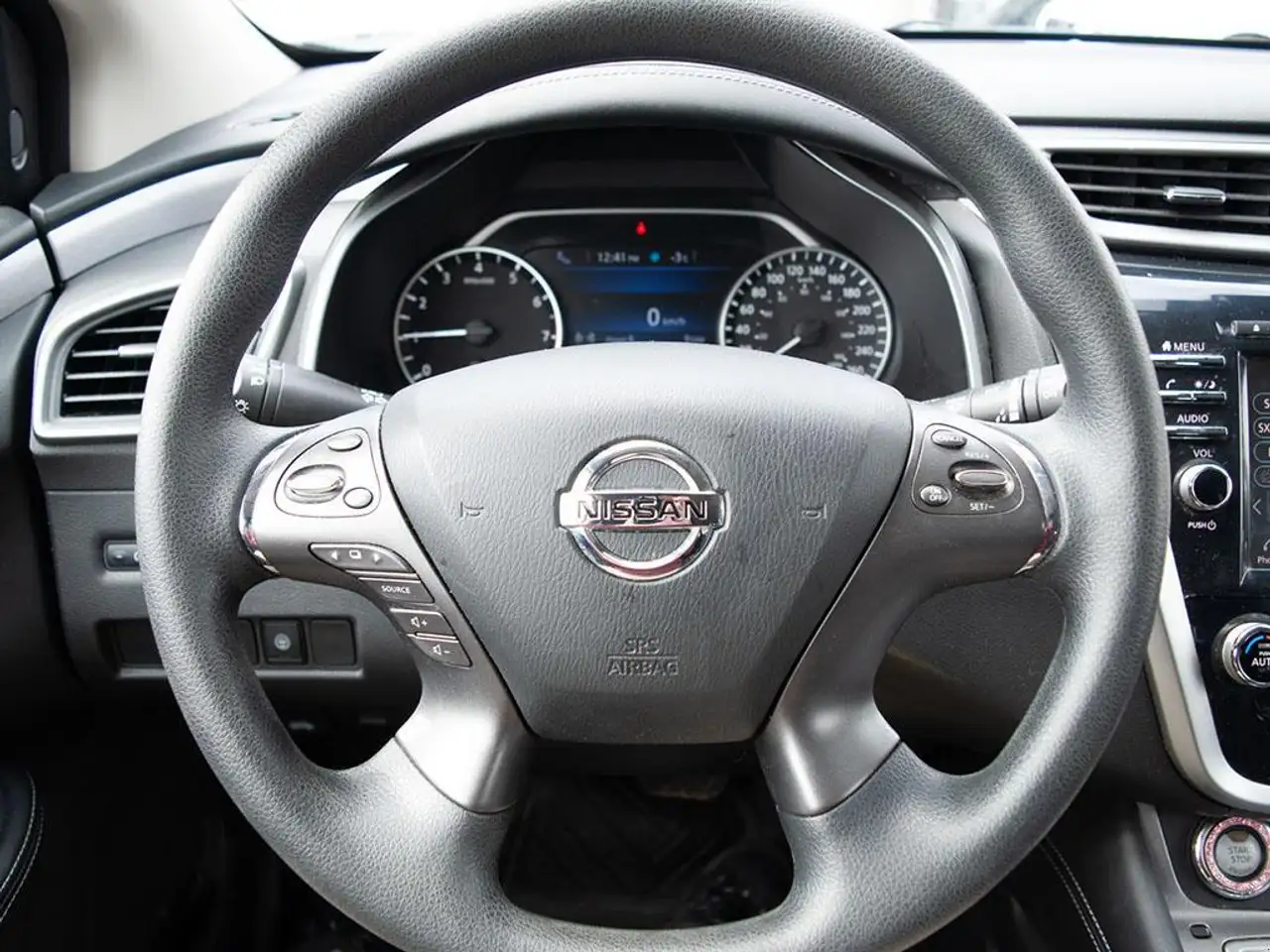 Nissan Murano снимка Nissan Murano
