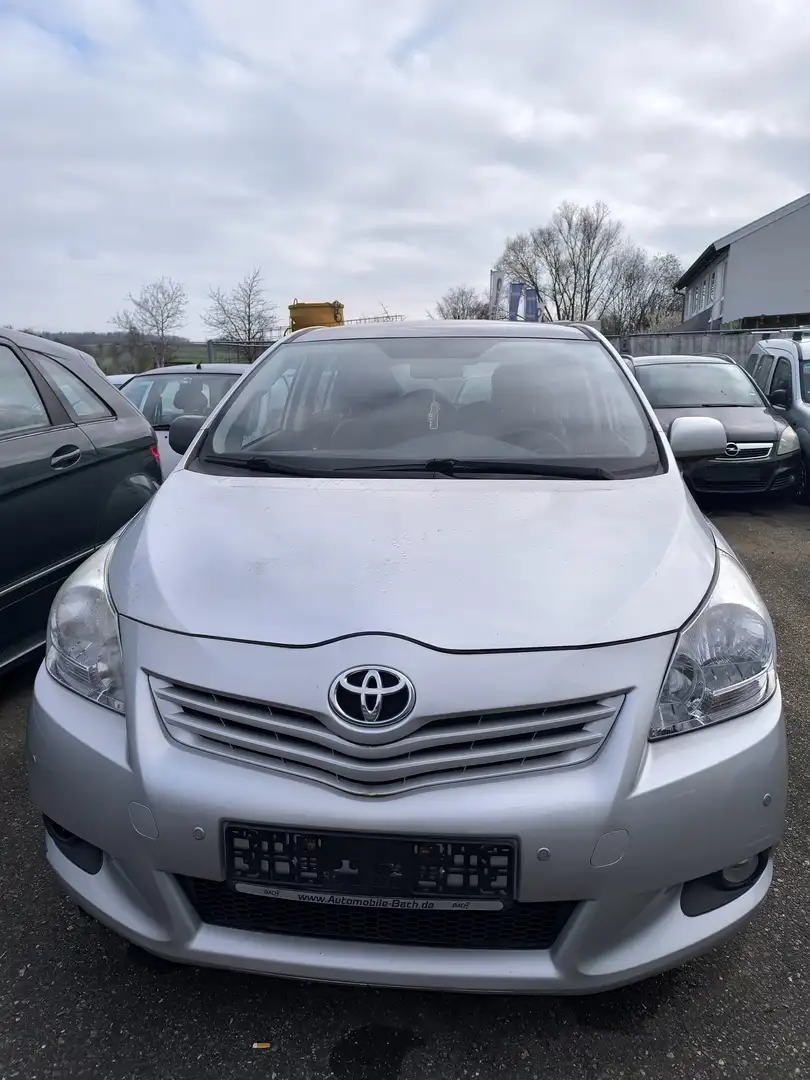 Toyota Verso 1.8 Edition Argent - 1