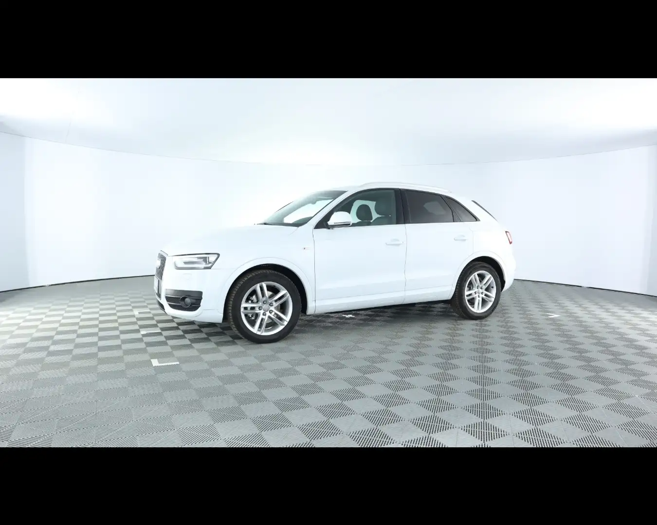Audi Q3 2.0 tdi Business quattro 177cv s-tronic Bianco - 1