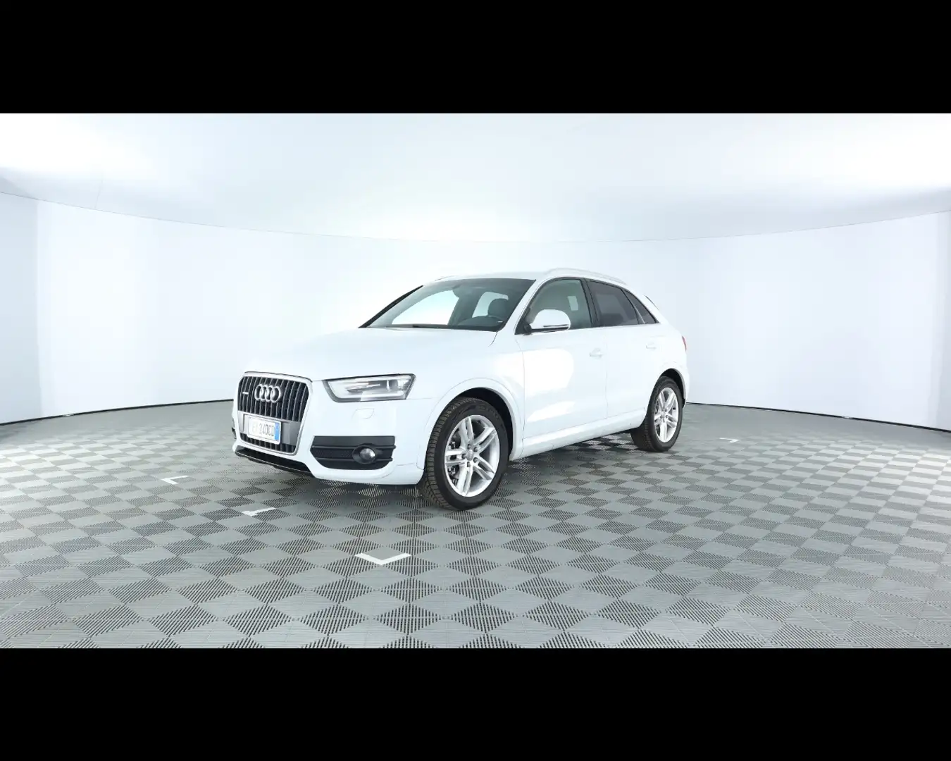 Audi Q3 2.0 tdi Business quattro 177cv s-tronic Bianco - 2