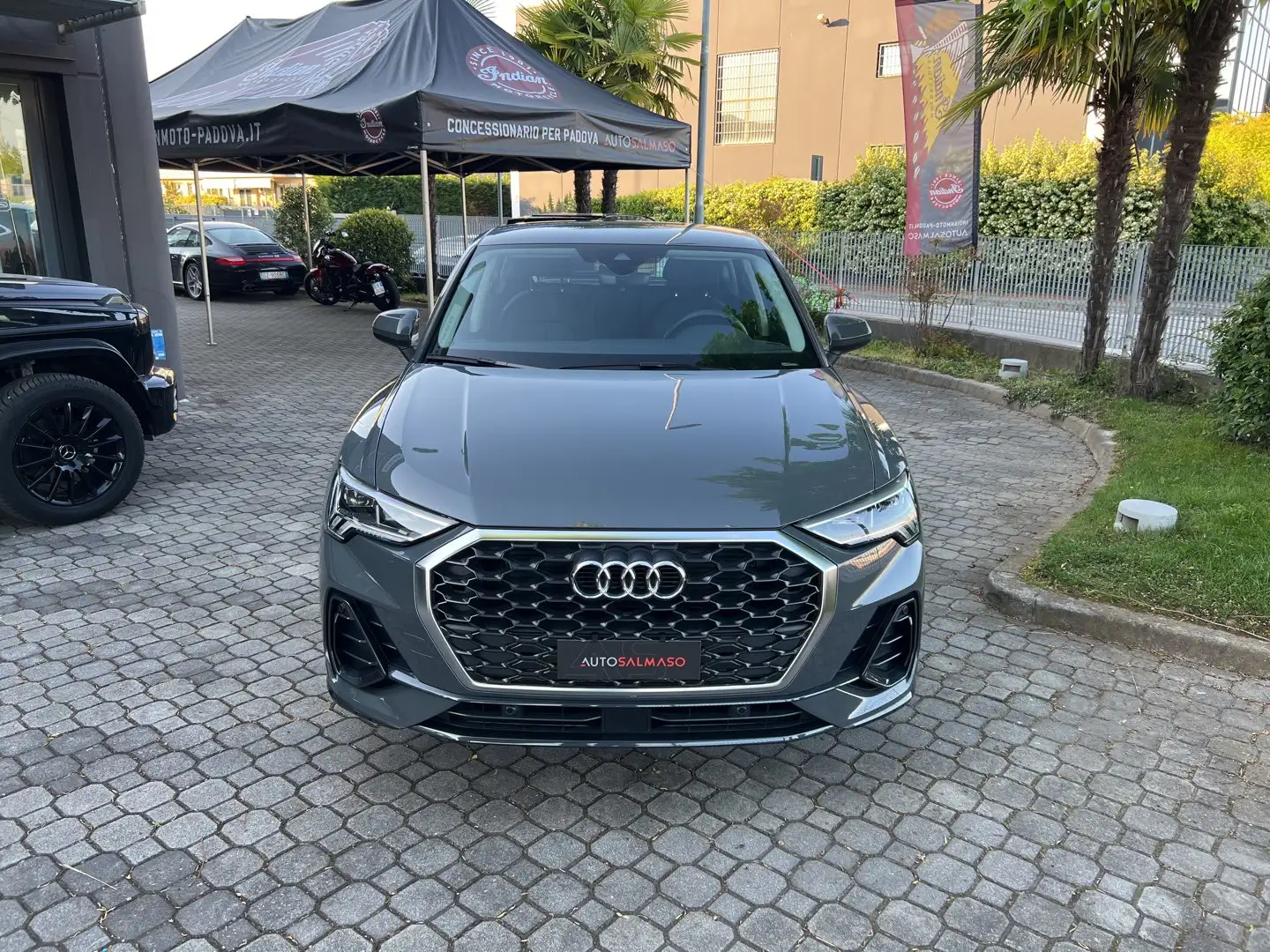 Audi Q3 SPB 35 TDI S tronic Business Plus Grijs - 2