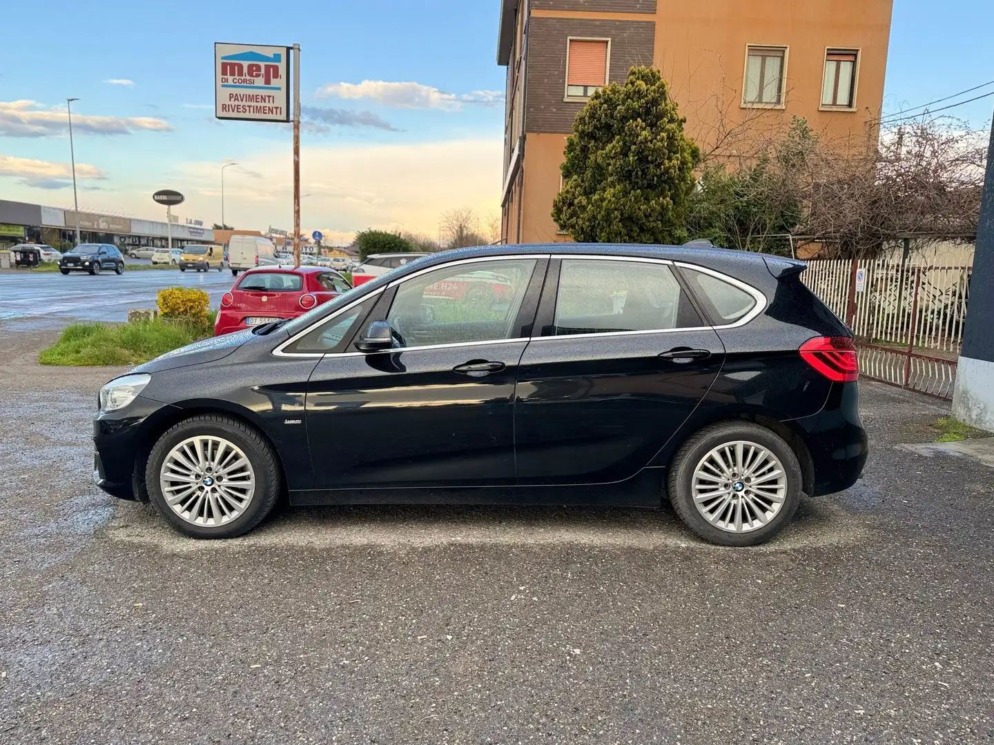 BMW 216 Luxury Line 216 d Negro - 2
