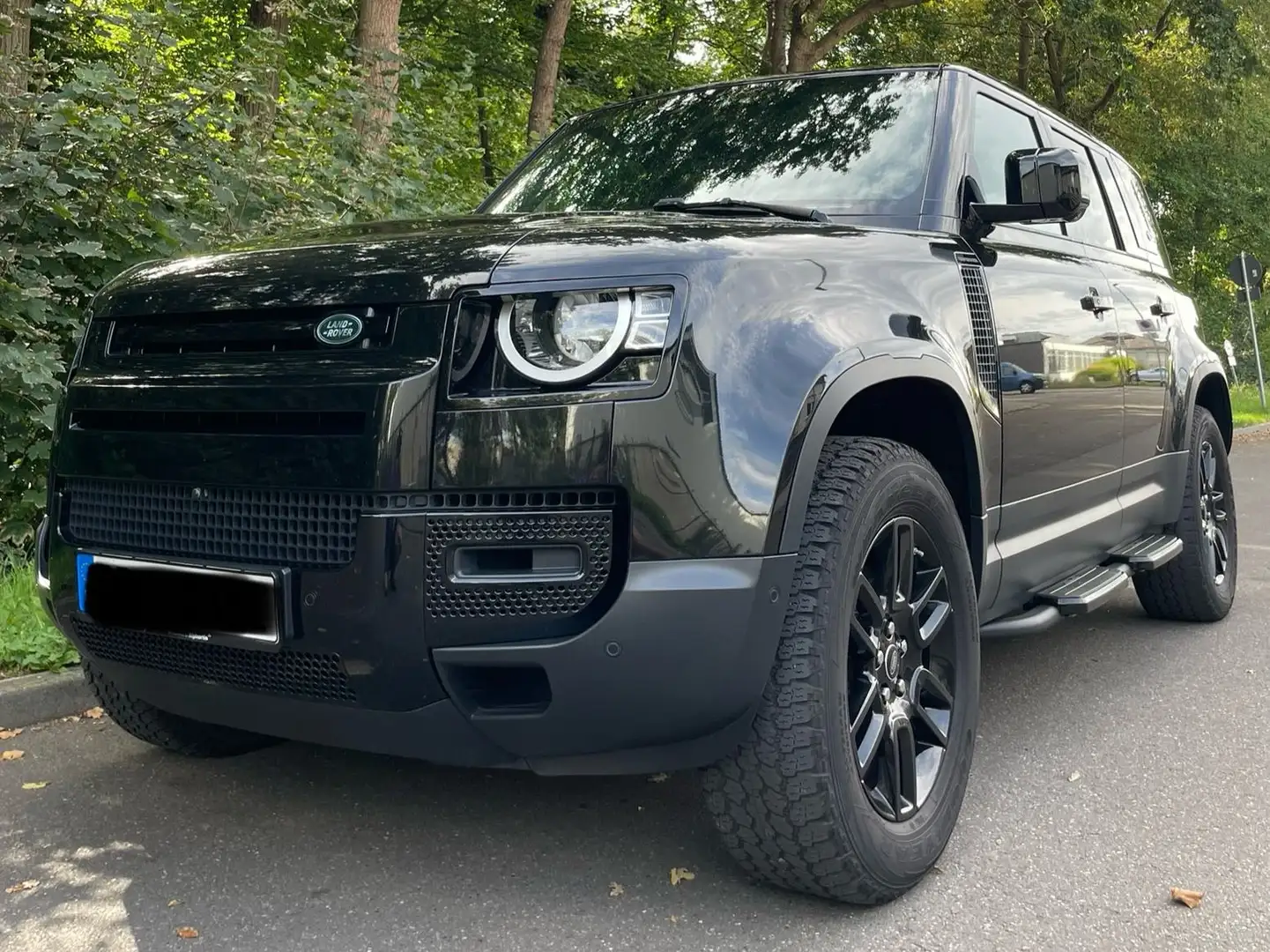 Land Rover Defender Defender 110 D250 3.0L 6ZYLINDER 5TÜRER Schwarz - 1