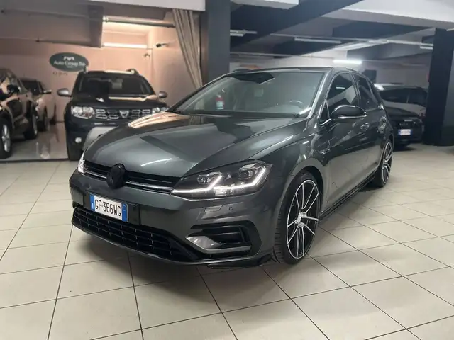Volkswagen Golf R
