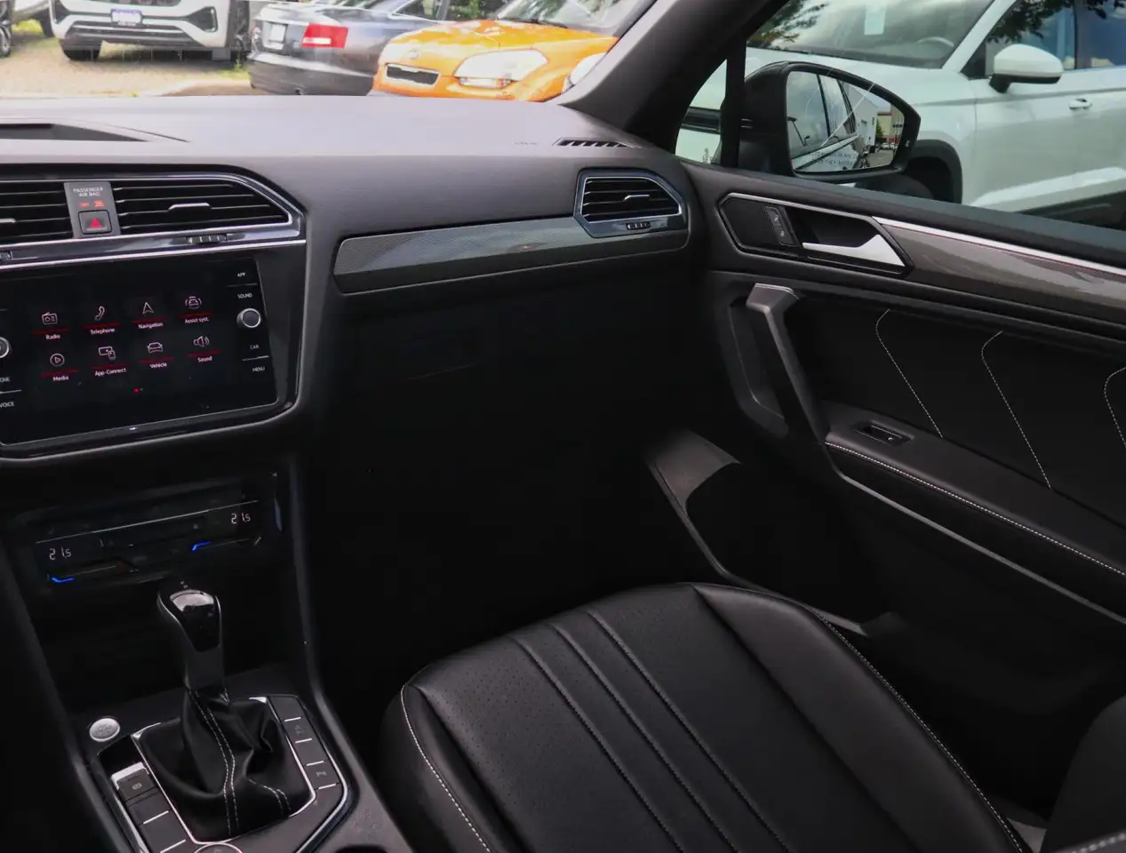 Volkswagen Tiguan photo Volkswagen Tiguan