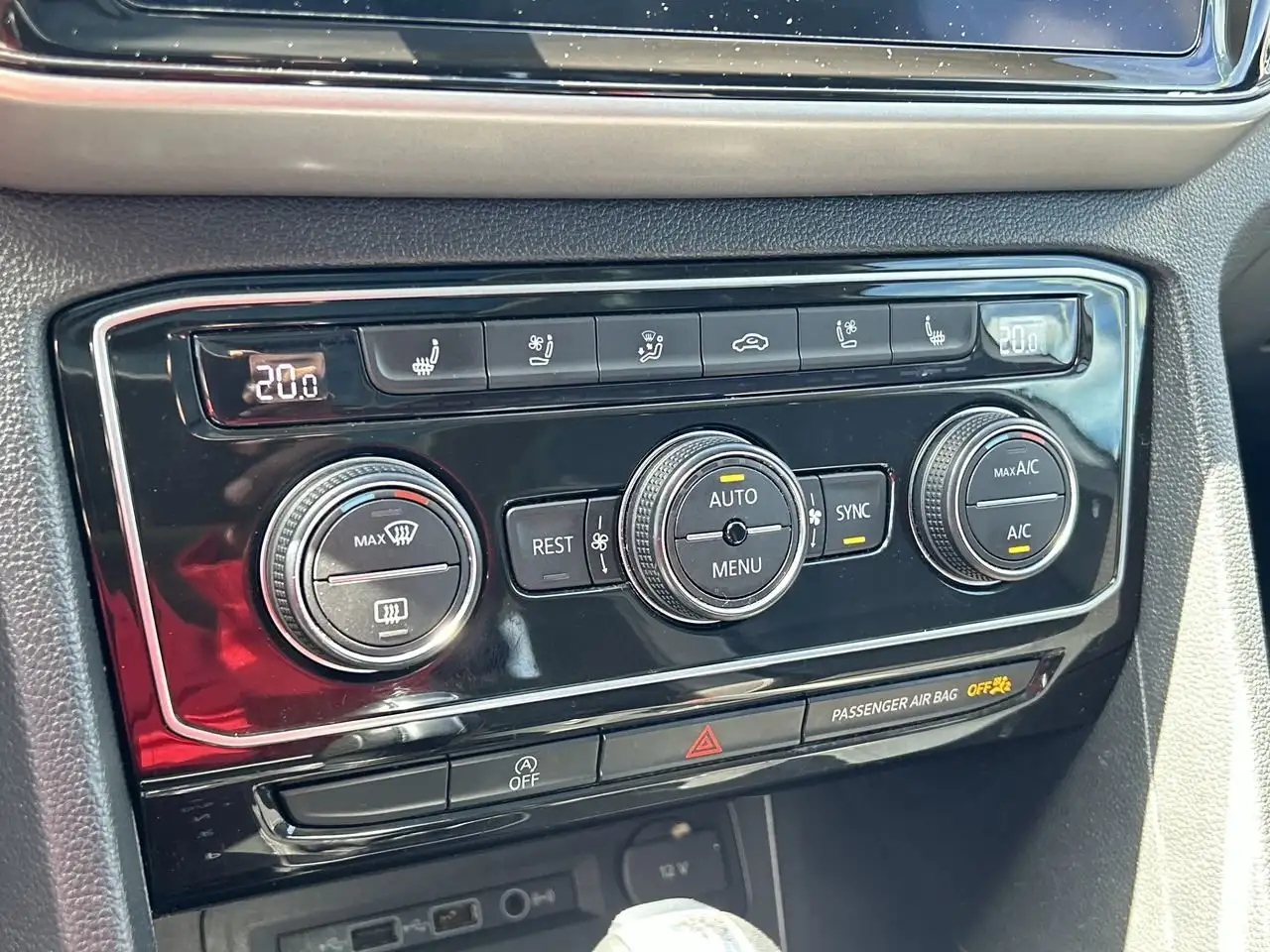 Volkswagen Atlas снимка Volkswagen Atlas