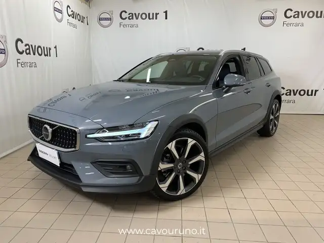 Volvo V60 Cross Country B4 D AWD autom. PLUS