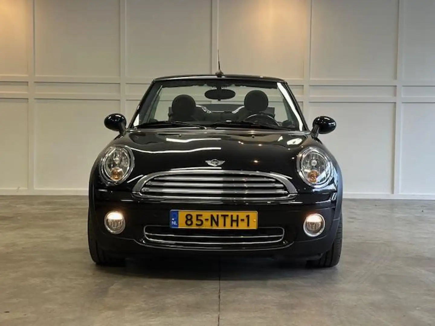 MINI Cooper Cabrio Mini 1.6 Chili / Airco / 131.044 KM / Cruise Zwart - 2