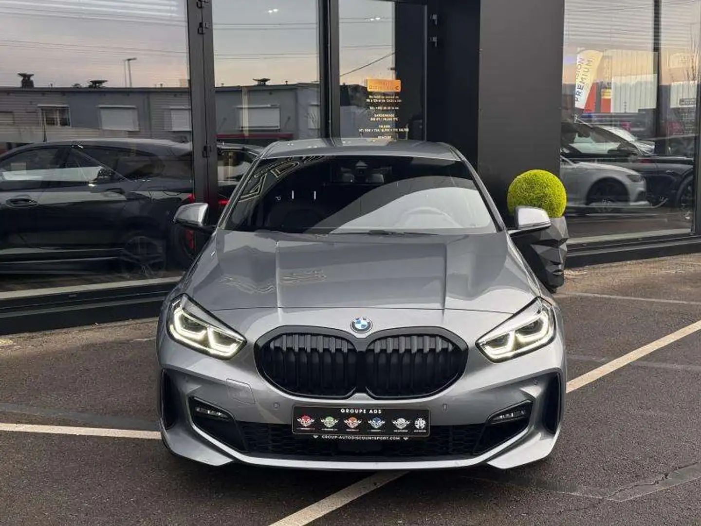 BMW 116 i pack M Grijs - 2