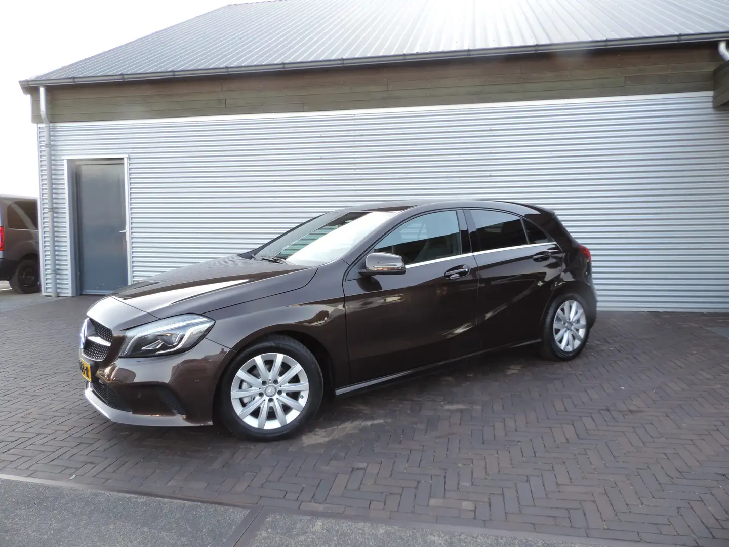 Mercedes-Benz A 180 d Lease Edition Plus Marrone - 2