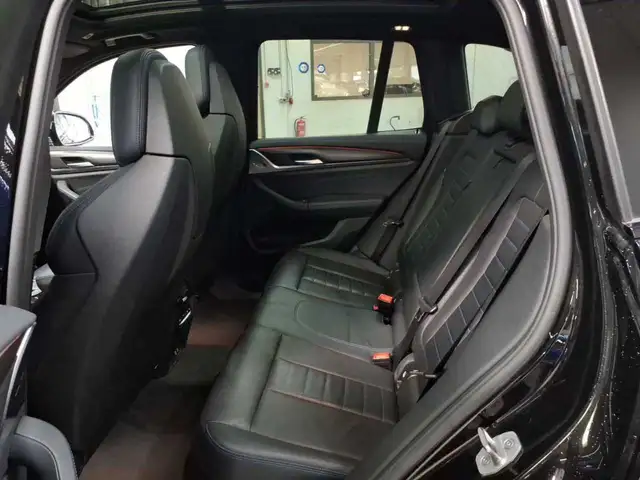 BMW X3 view 13